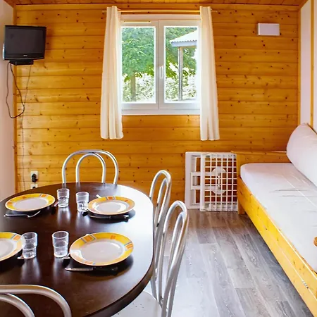 Escape With Tennis & Shared Pool Monclar-de-Quercy