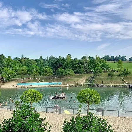 Escape With Tennis & Shared Pool Hébergement de vacances