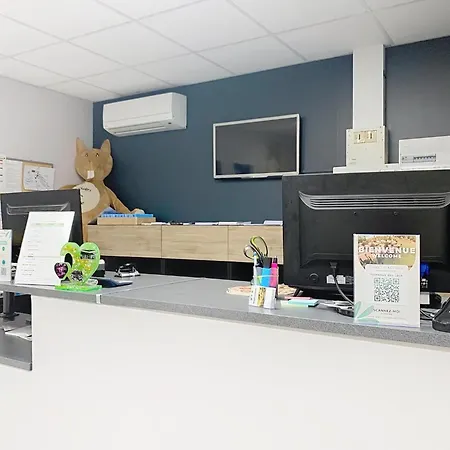 بيت للعطل Escape With Tennis & Shared Pool *