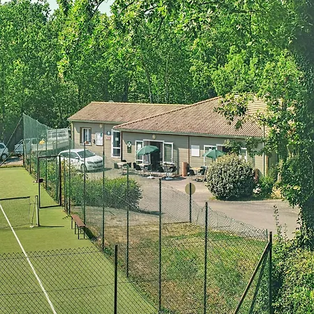 Сasa de vacaciones Escape With Tennis & Shared Pool