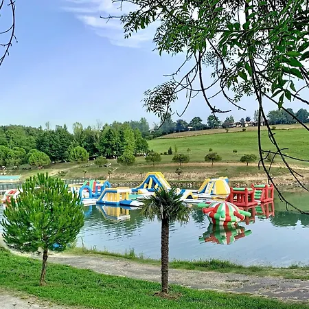 Escape With Tennis & Shared Pool Vakantiehuis