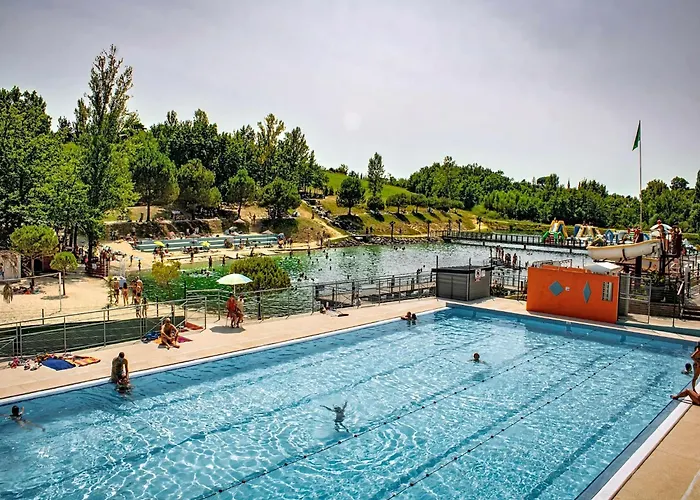 بيت للعطل Escape With Tennis & Shared Pool