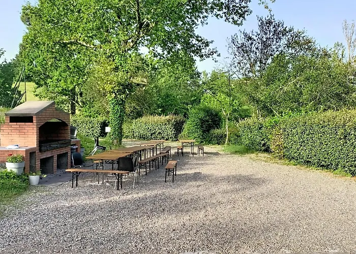 Escape With Tennis & Shared Pool بيت للعطل مونكلار دو كيارْسي