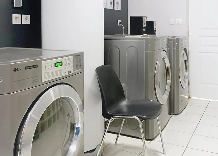 Escape With Tennis & Shared Pool *