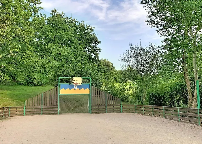 Escape With Tennis & Shared Pool بيت للعطل مونكلار دو كيارْسي