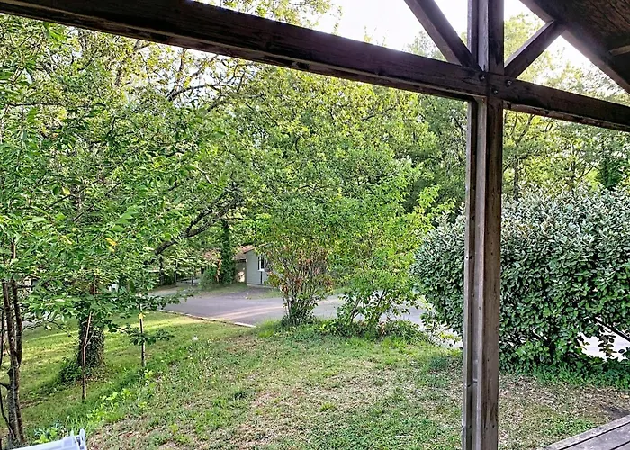 Escape With Tennis & Shared Pool بيت للعطل مونكلار دو كيارْسي