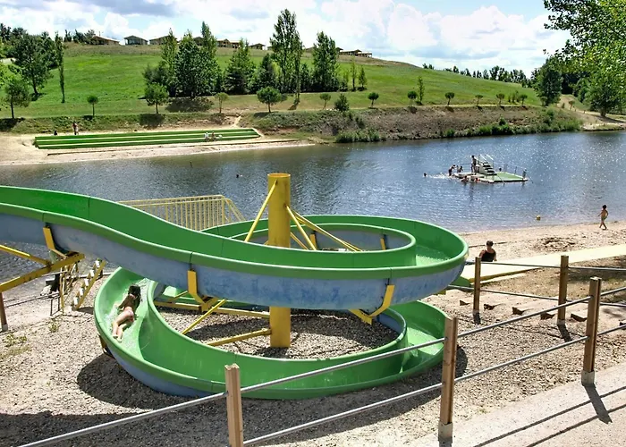 بيت للعطل Escape With Tennis & Shared Pool *